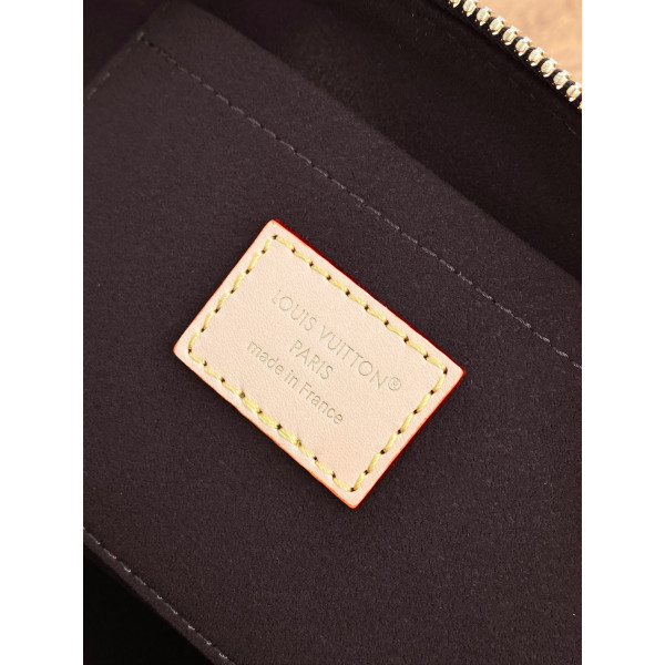 SQUIRE EAST WEST M28953 — 14