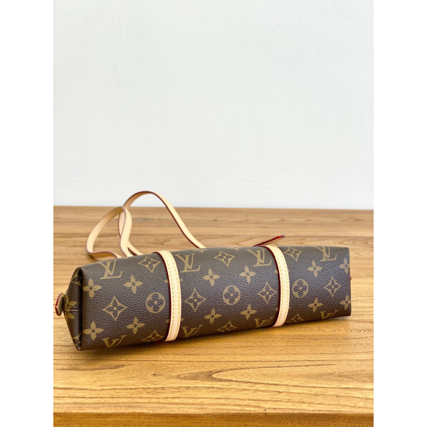 SQUIRE EAST WEST M28953 — 9