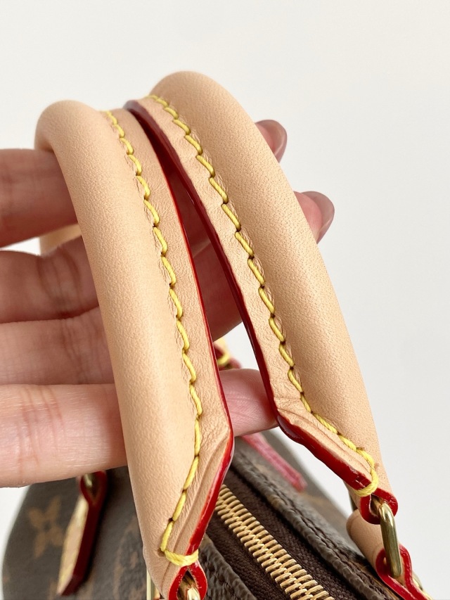 Shoulder Bags